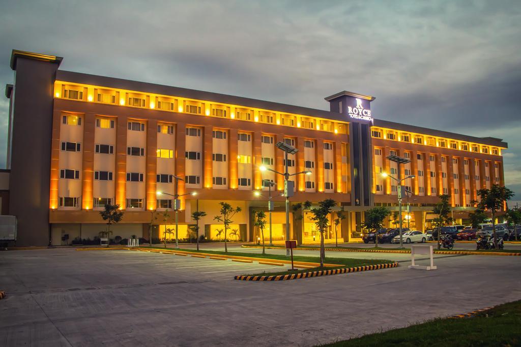 Royce Hotel & Casino Clark Field Экстерьер фото